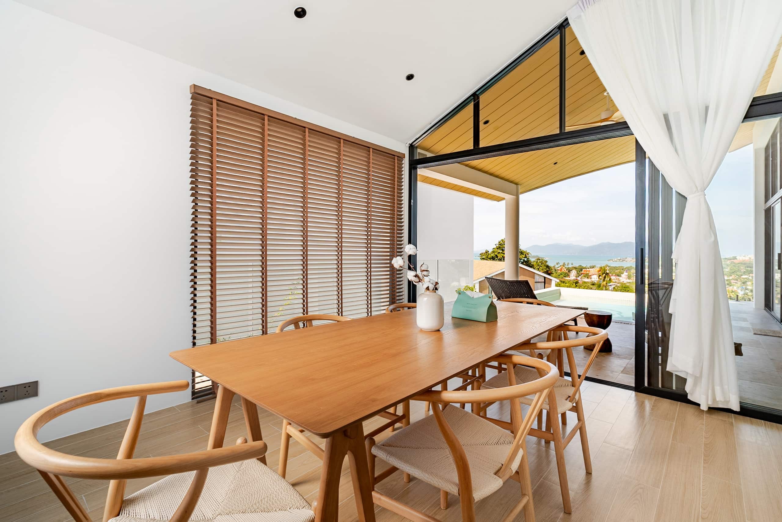 DAO Villas — dining area